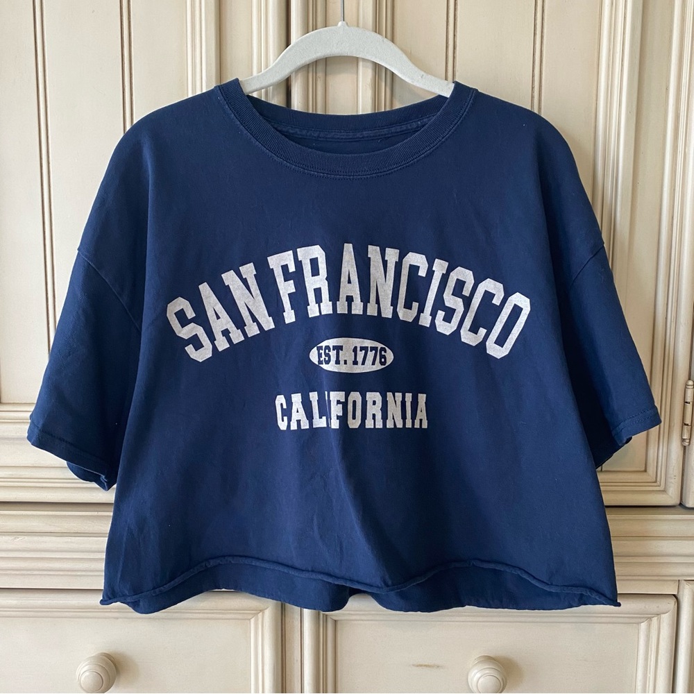 Women’s Full Tilt Navy Blue Short Sleeve Cropped Top Graphic T-shirt Sz L